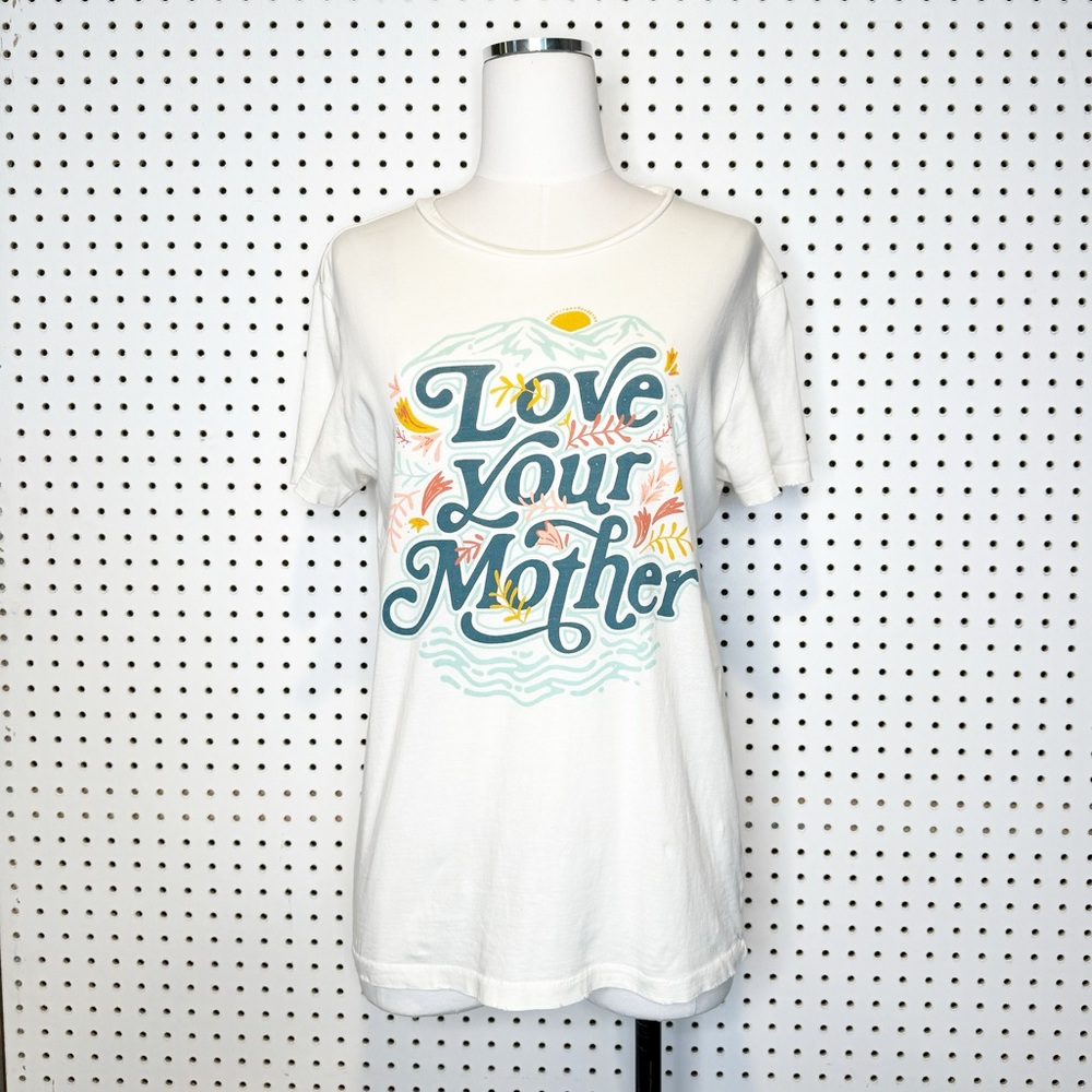 Natural Threads | Love Your Mother Graphic‎ T-shirt Sz. S